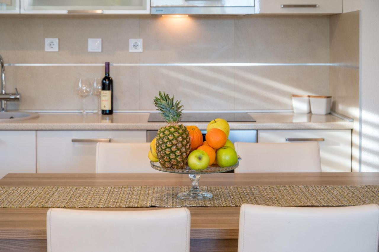 Happy Home Tivat Exterior foto
