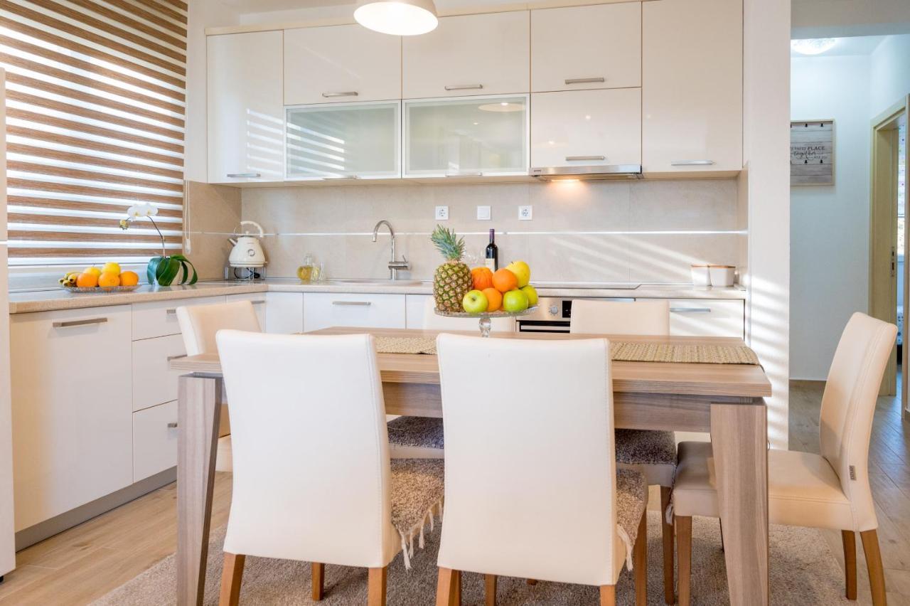 Happy Home Tivat Exterior foto